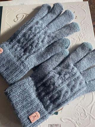 Guantes punto azul pastel