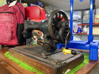 Maquina de coser Singer antigua