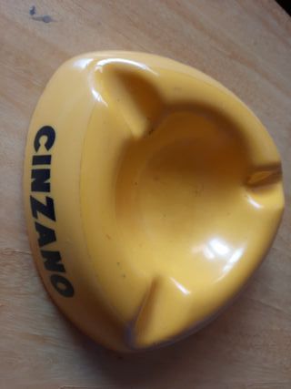 Cenicero Cinzano Vintage