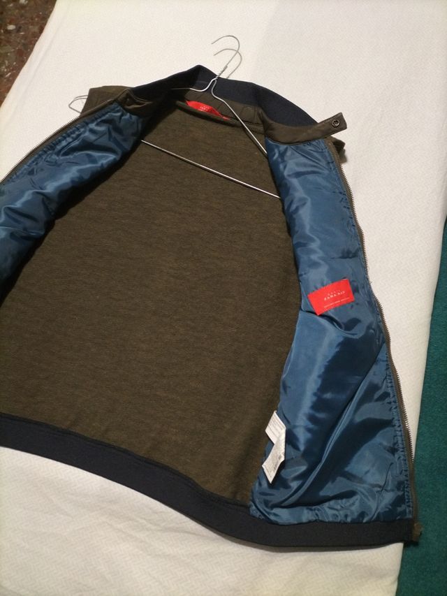 chaleco verde de zara 