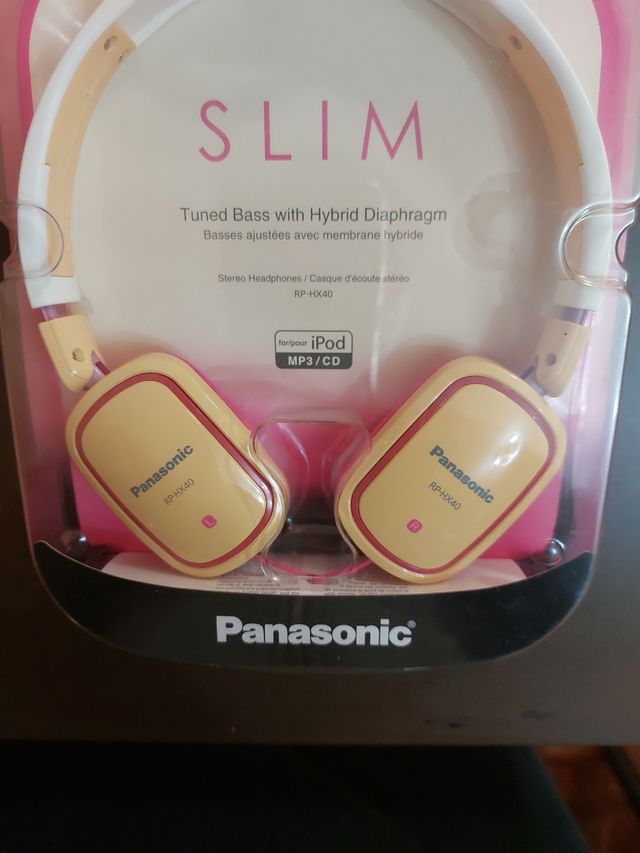 Cascos Panasonic. Con cable. Nuevos.