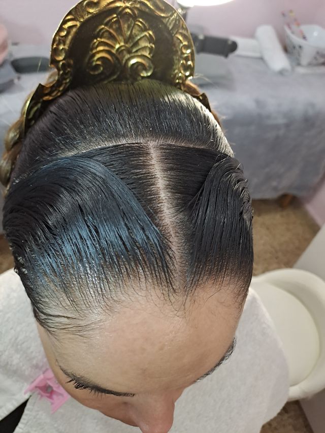 moños de fallera y hondas valencianas