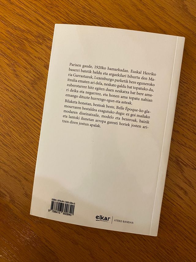 ‘Distira eta alderantzia’, de Joxean Agirre