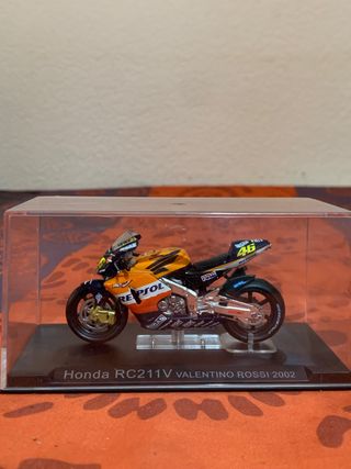 Miniatura moto Honda RC211V de Valentino Rossi 200