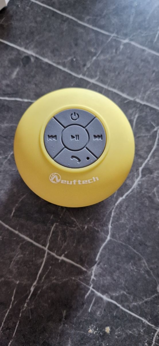 altavoz impermeable Bluetooth