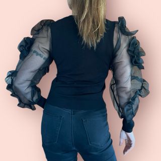 Top con mangas de gasa, de Zara