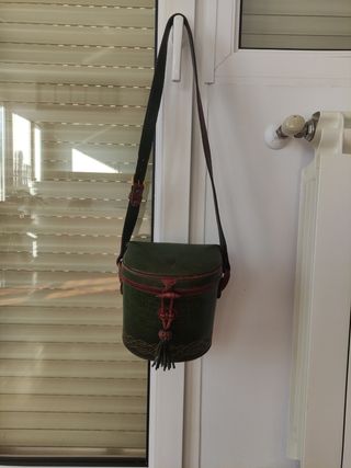 Bolso rigido piel vintage artesanal