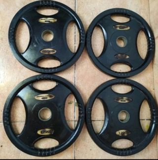 PESAS 4 DISCOS DE CAUCHO CON ASAS DE 1.25KG