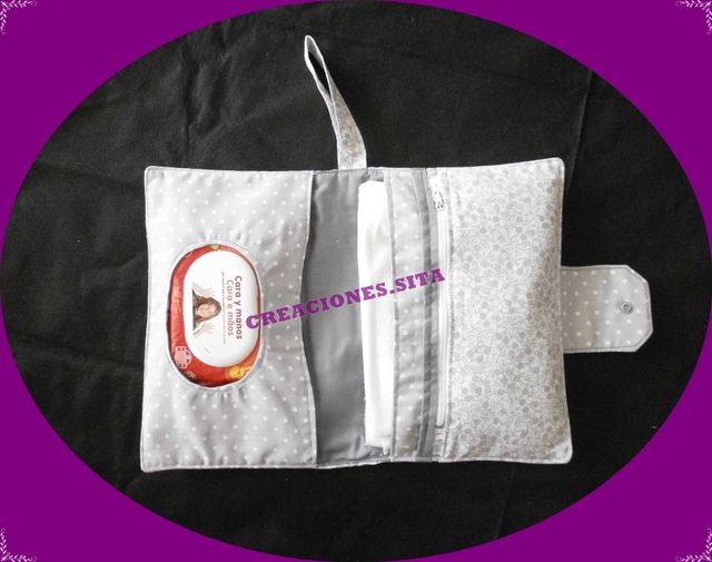 Porta toallitas y pañales.