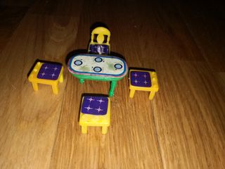 Muebles casa muñecas