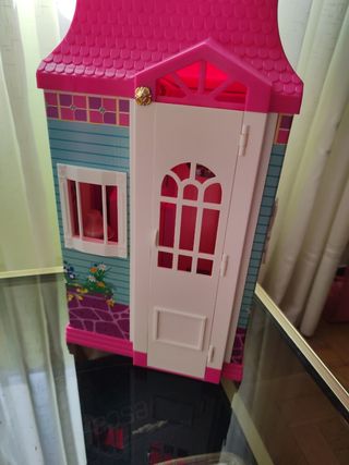 casita de Barbie con carrito