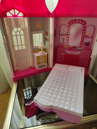 casita de Barbie con carrito