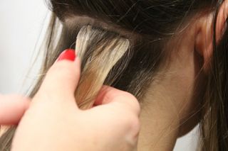 extensiones adhesivas poner o sacar