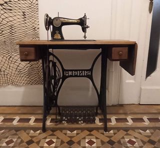 Maquina de coser Singer