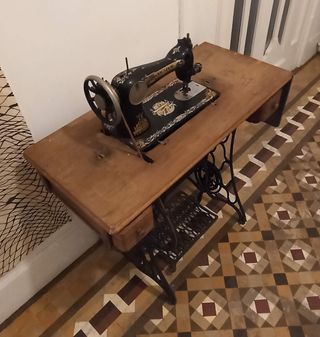 Maquina de coser Singer