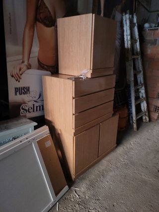 cajonera y 2 armarios