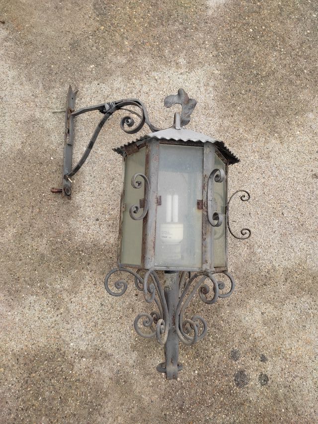 lampada a muro ferro battuto