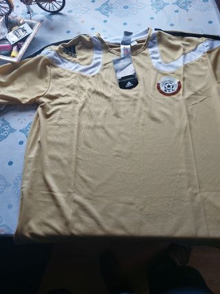 camiseta de Qatar talla XL