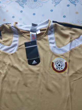 camiseta de Qatar talla XL