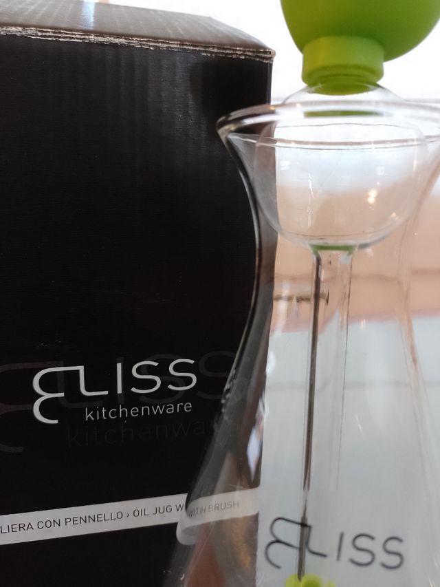 oliera in vetro con pennello eliss