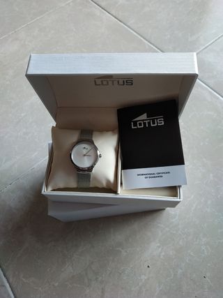 Reloj Lotus.