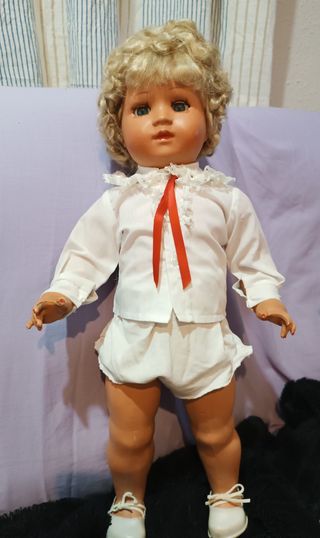 MUÑECA antigua.por correos