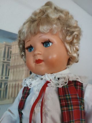 MUÑECA antigua.por correos