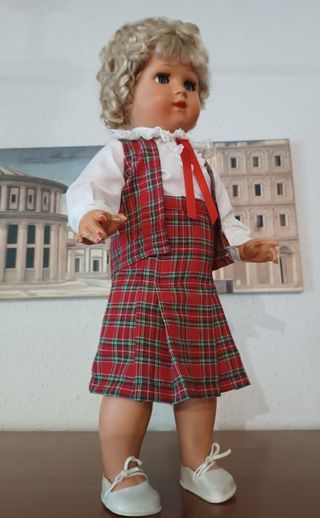 MUÑECA antigua.por correos