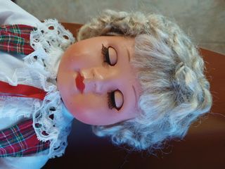 MUÑECA antigua.por correos