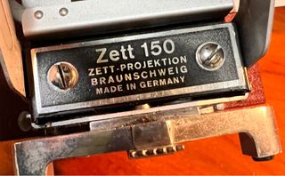 Proyector antiguo de dispositivas ZETT 150