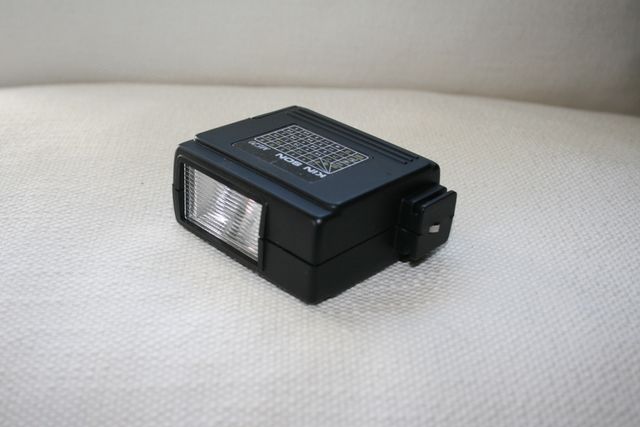 KONICA AUTOREFLEX TC-Cámara Vintage/2 Lentes/Flash