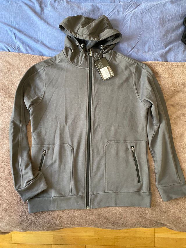 Chaqueta 2XU nueva hombre XL