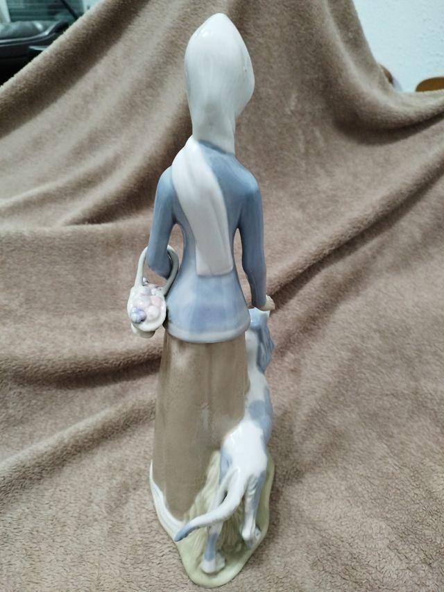 Figura marca Tengra, elegante COMO NUEVA!!!