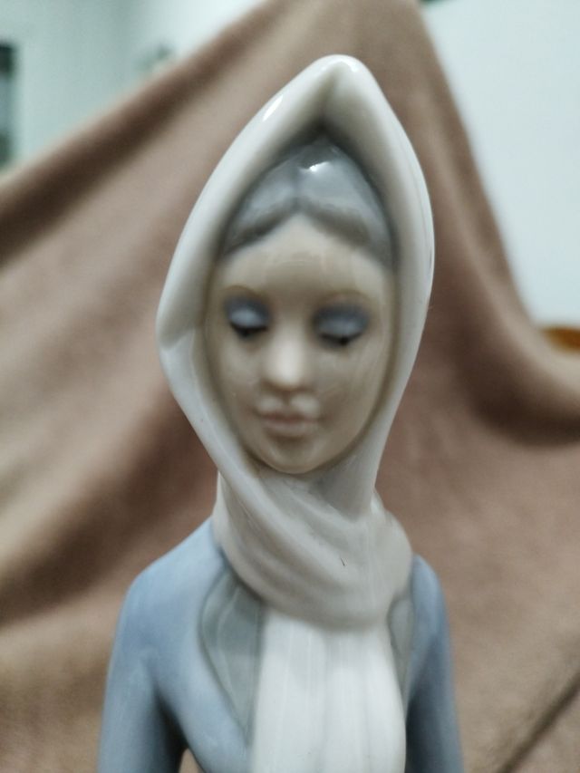 Figura marca Tengra, elegante COMO NUEVA!!!