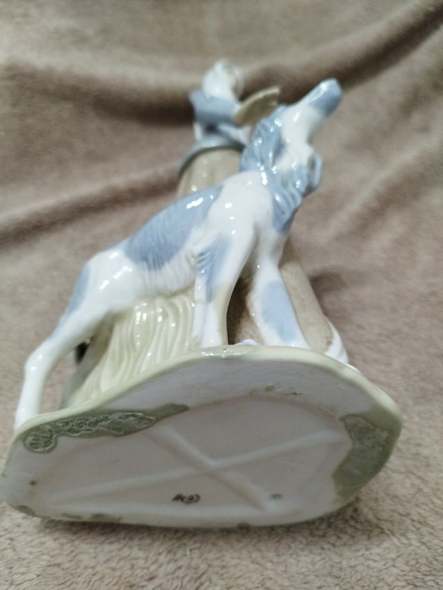 Figura marca Tengra, elegante COMO NUEVA!!!