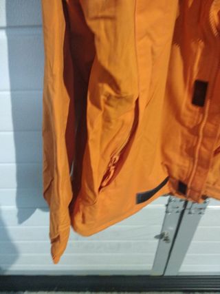CHAQUETA naranja 