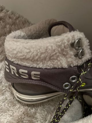 Converse bota