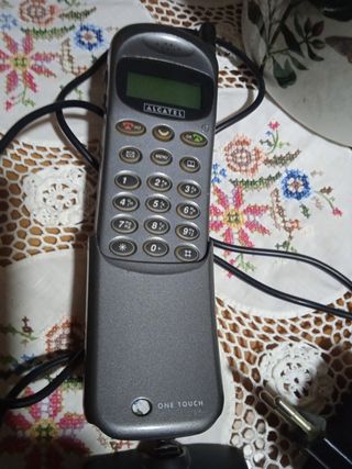 móvil Alcatel one touch.