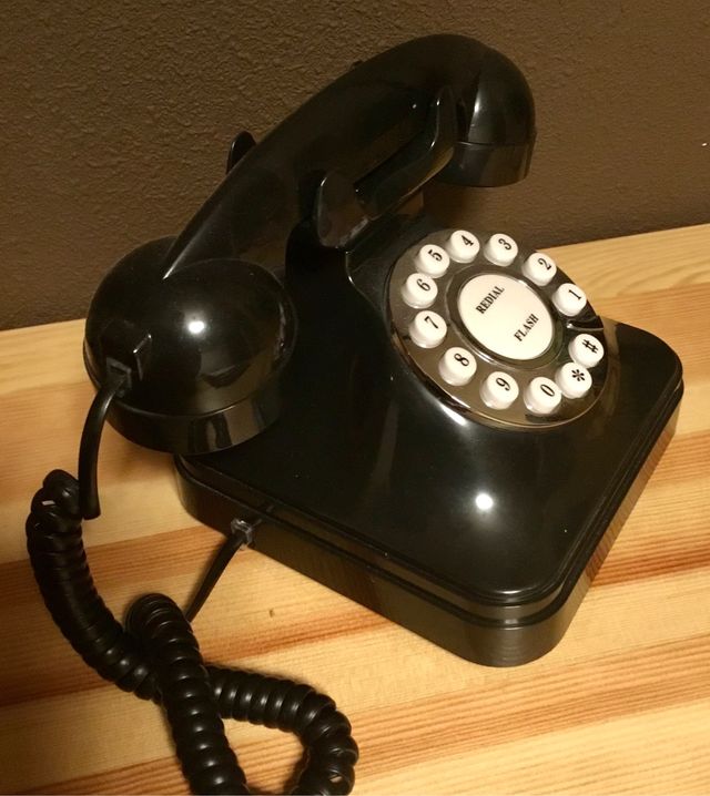 Teléfono antiguo