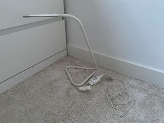 Flexo de escritorio en blanco