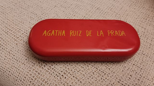 Gafas vista con cristales lejos y montura azulón