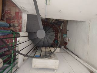Escalera metálica