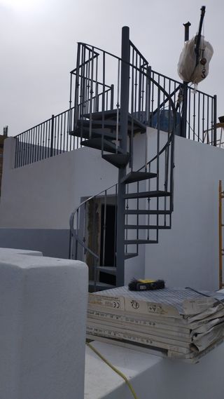 Escalera metálica