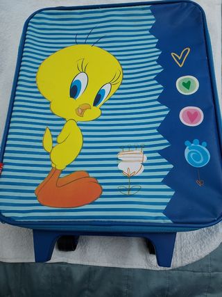 Mochila carrito niños con un asa con su étiqueta.