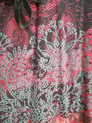 Vestido de Desigual en rojo y negro talla M