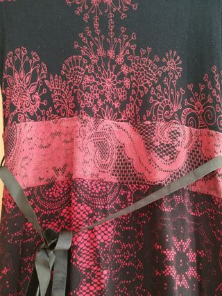 Vestido de Desigual en rojo y negro talla M