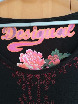 Vestido de Desigual en rojo y negro talla M