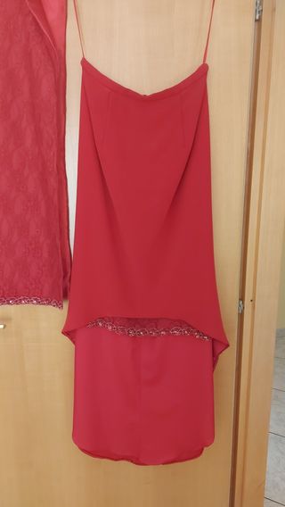 Bellissimo abito da cerimonia con coda