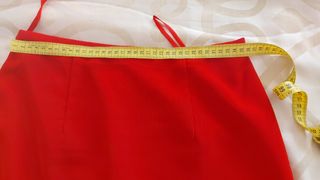 Bellissimo abito da cerimonia con coda