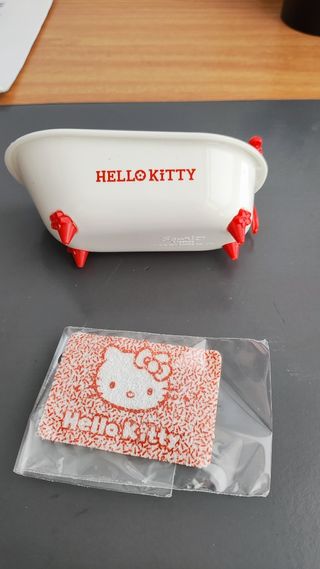 bañera casa de muñecas hello kitty